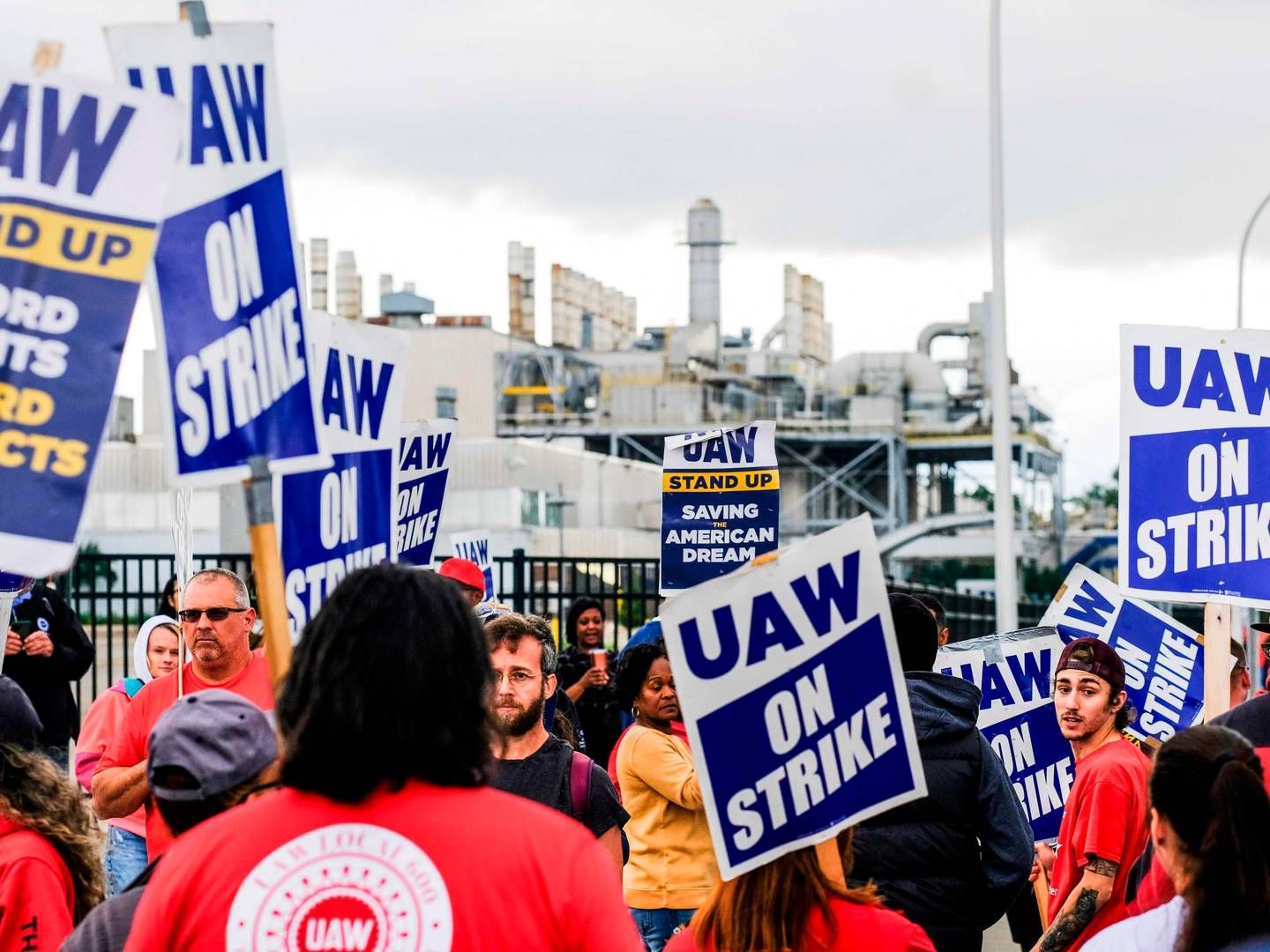 Strejkende medlemmer af United Auto Workers. | Foto: Matthew Hatcher/AFP/Ritzau Scanpix
