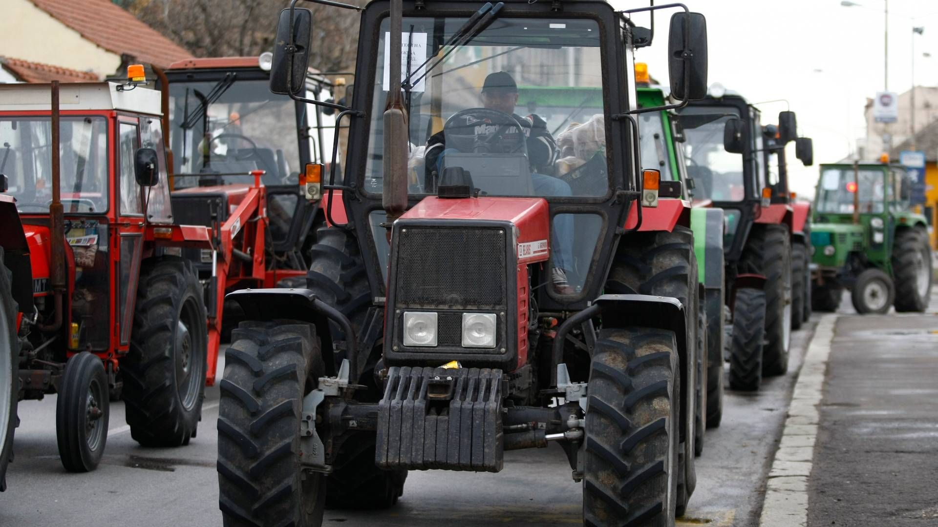 Tilbage i 2012 blokerede serbiske landmænd også vejene. Dengang var det i protest mod ændringer i landets landbrugsstøtteordninger. | Foto: Ivan Milutinovic/Reuters/Ritzau Scanpix