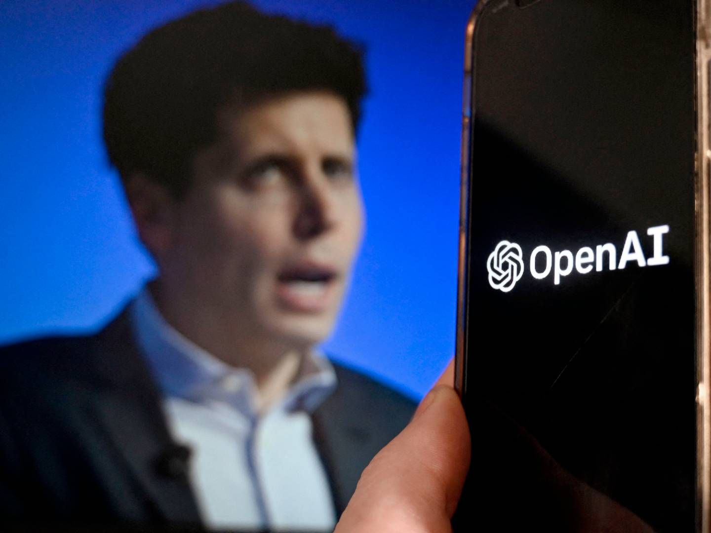 Microsoft har angiveligt lovet OpenAI’s utilfredse medarbejdere at stå klar med ansættelseskontrakter, hvis de forlader OpenAI. | Foto: Olivier Douliery