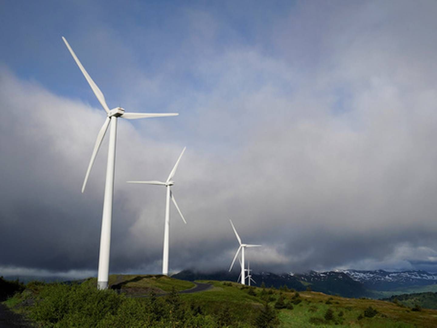 MANER TIL INNSATS: Det internasjonale energibyrået (IEA) ber verdens olje- og gasselskaper investere i grønn energi. Her fra delstaten Alaska i USA. | Foto: Joshua A. Bickel / AP / NTB