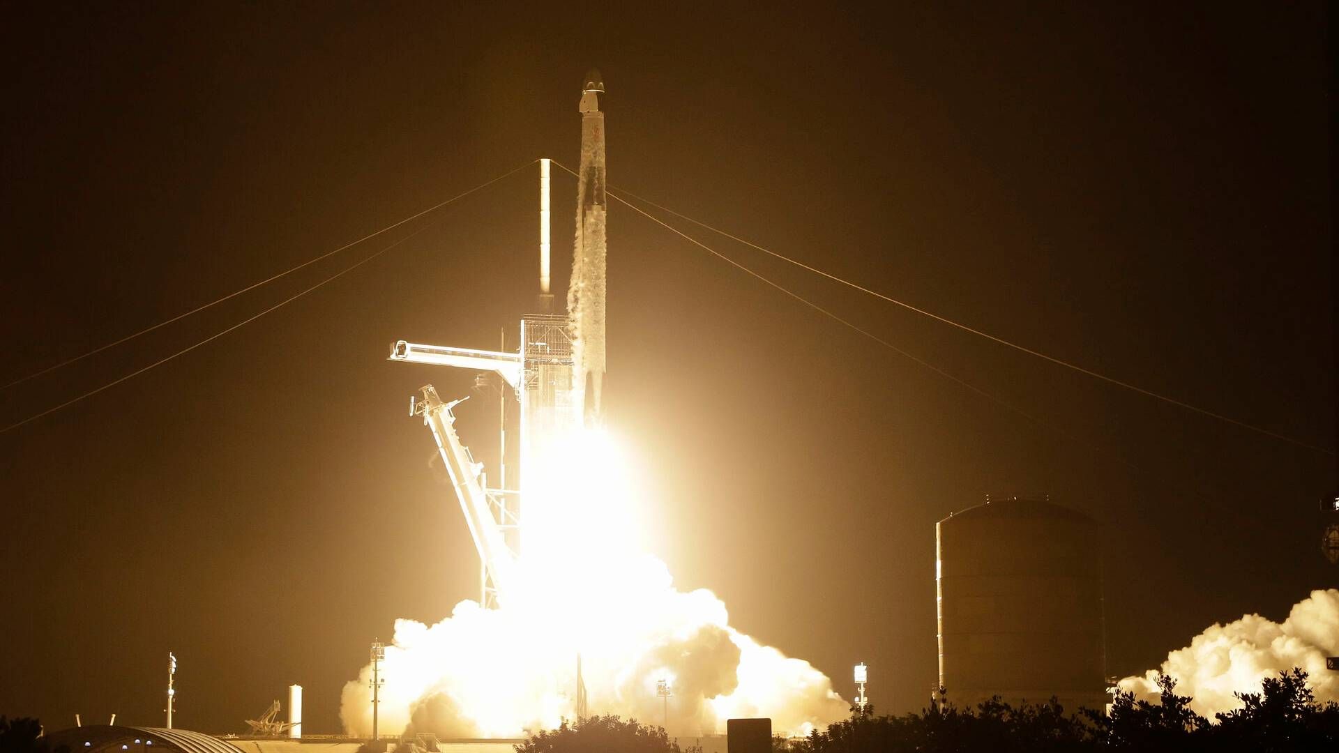 Det bliver Falcon 9-raketter, der efter planen skal sende de satellitter ud i rummet, som skal levere SpaceX' "direct to cell-system". Foto: Terry Renna/AP/Ritzau Scanpix