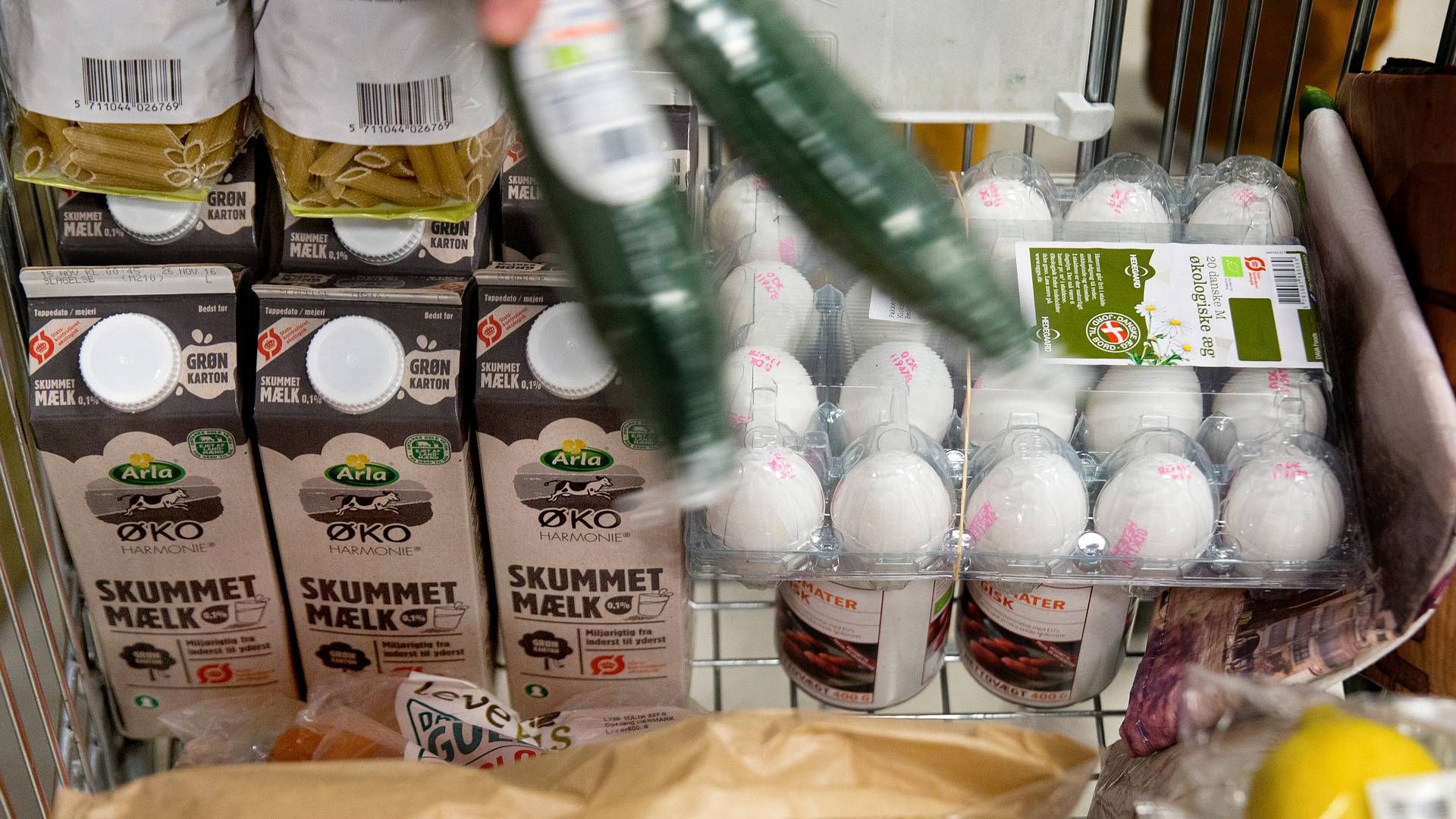 Der bliver produceret mindre økologisk mælk og æg. | Foto: Finn Frandsen