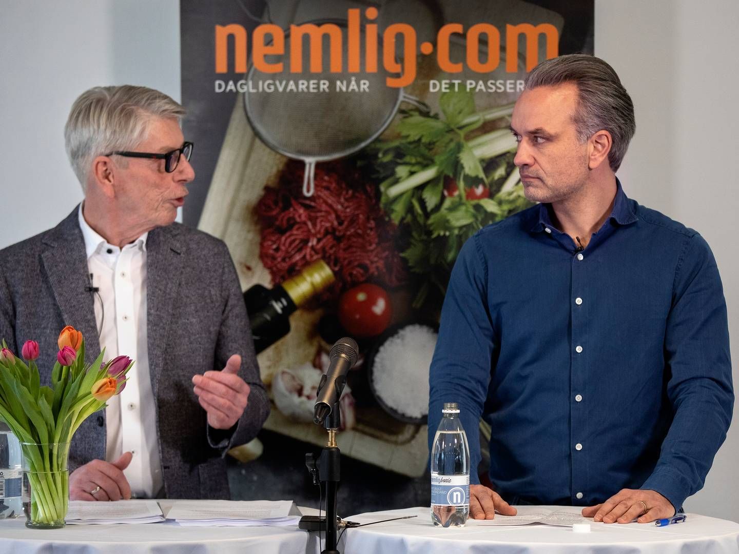 Nemlig.com indgik tidligere i år en overenskomst med 3F Transport for onlinesupermarkedets chauffører. På billedet ses Nemlig-topchef Stefan Plenge (th) og gruppeformand for 3F Transport Jan Villadsen (tv). | Foto: Finn Frandsen