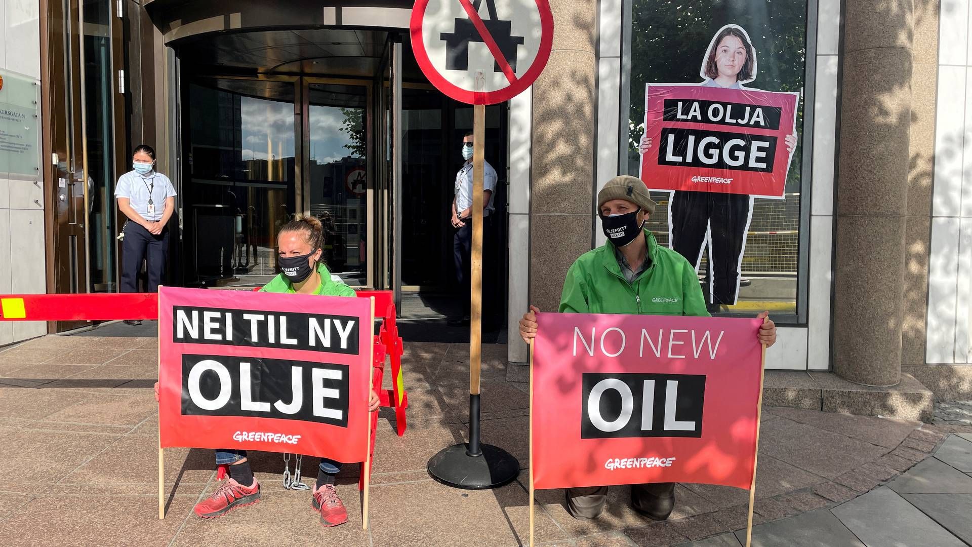 I 2021 demonstrerede aktivister i Oslo foran Energi- og Olieministeriet, som ikke mener, at godkendelse af nye olie- og gasfelter strider med loven. | Foto: Gwladys Fouche