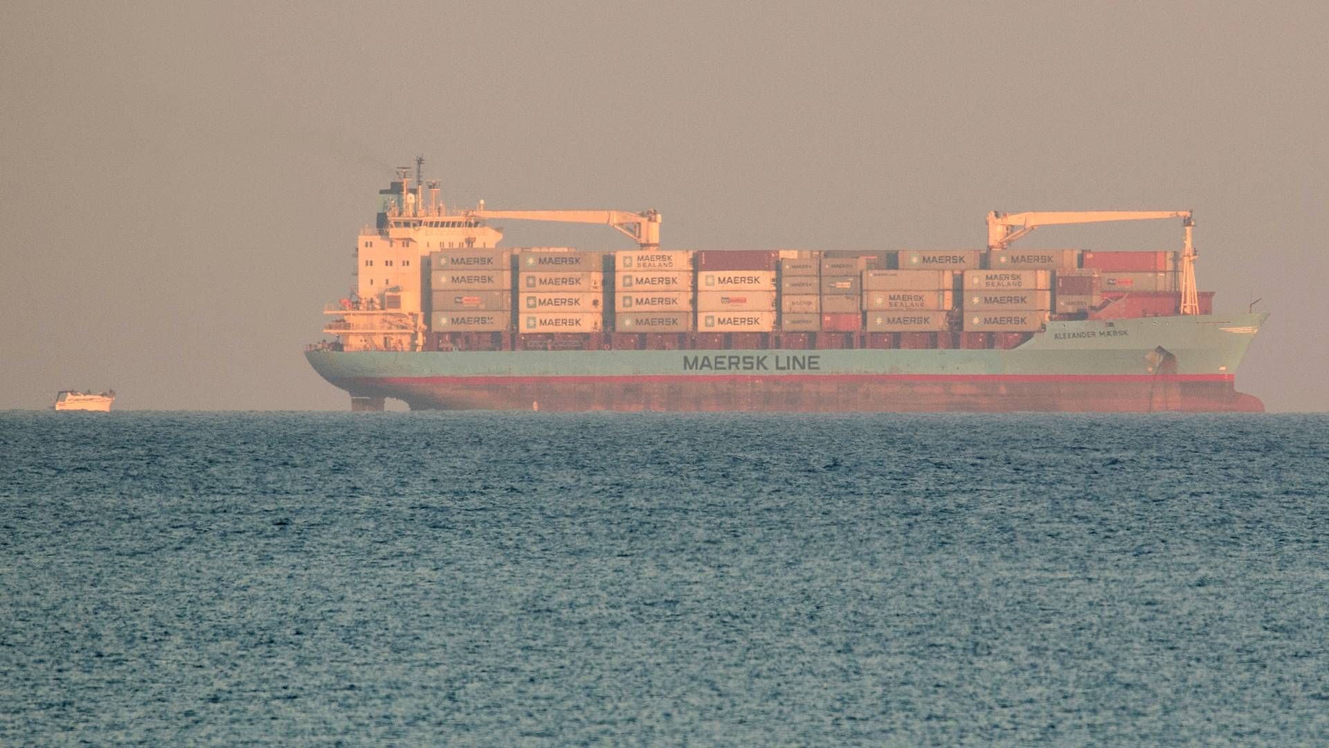 Et Mærsk-containerskib, som dog ikke er et af de omtalte skibe, som får ændret sejlplan på grund af konflikt i Mellemøsten.