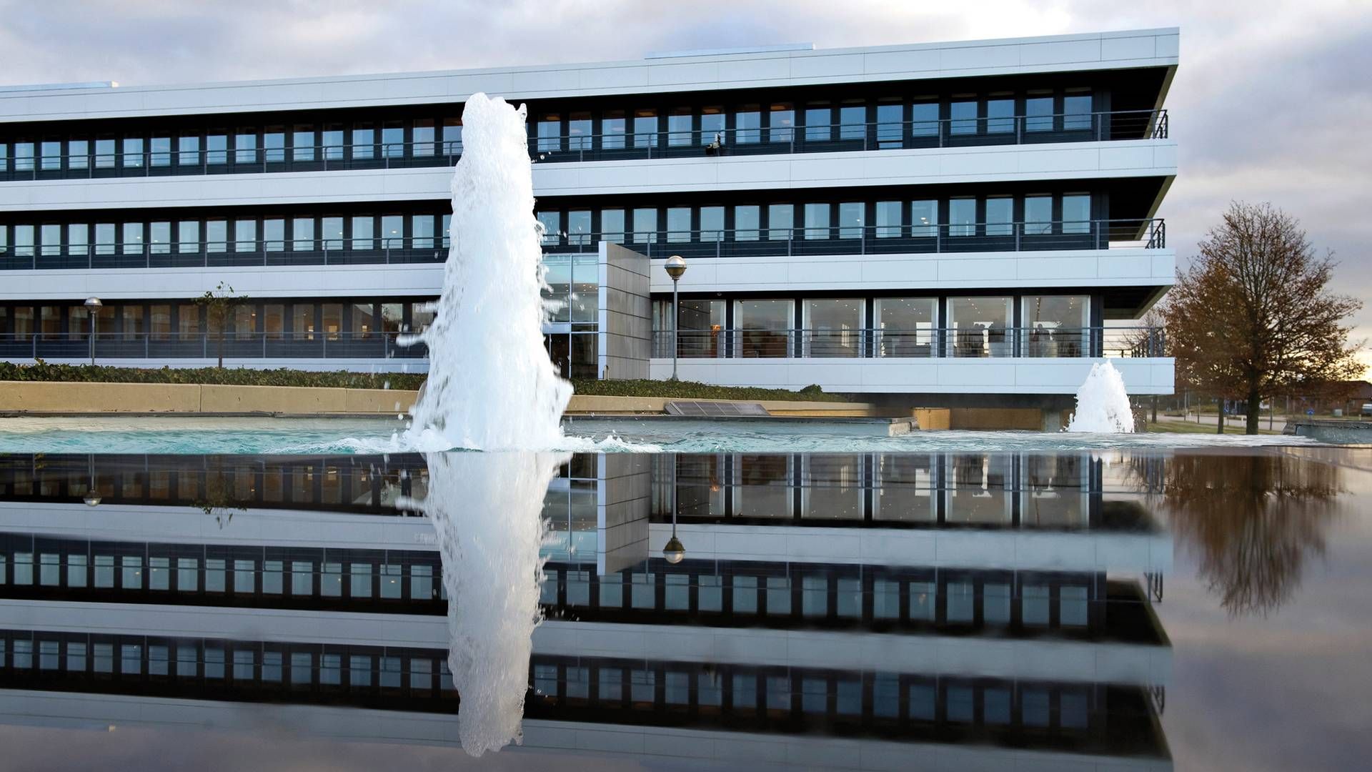 Grundfos' hovedkvarter i Bjerringbro. Størstedelen af de ansatte har arbejdssted i byen. | Foto: Grundfos/pr