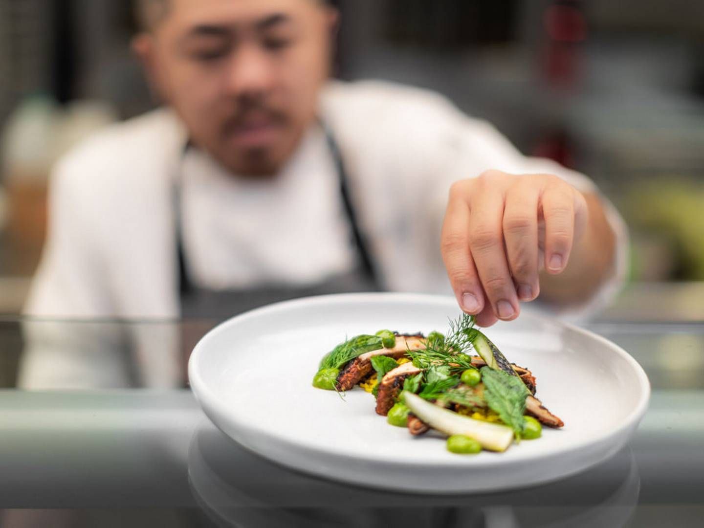 "Man ser, at nogle neddrosler kødandelen til fordel for andre proteinkilder, der er billigere," fortæller topchef Henrik Ellegaard. | Foto: Pr / Iss Danmark