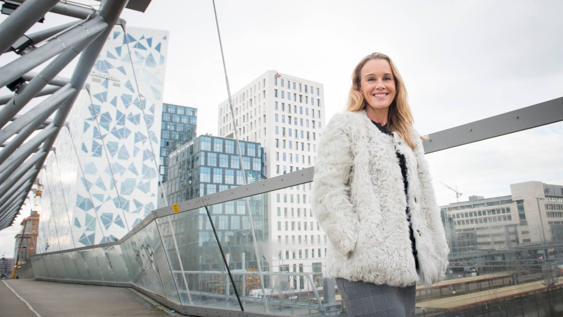 UTVIKLING: Maria Louise Rognerud, direktør for bygulv i Oslo S Utvikling, jobber etter en langsiktig plan med utleie for aktører innen handel, servering og kultur i Bjørvika. | Foto: OSU