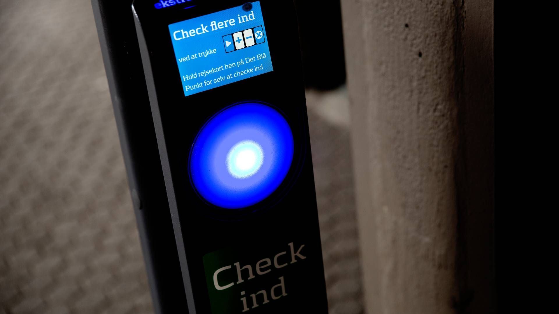 Snart er det ikke længere nødvendigt at tjekke ind på de fysiske standere på stationerne. | Foto: Peter Hove Olesen