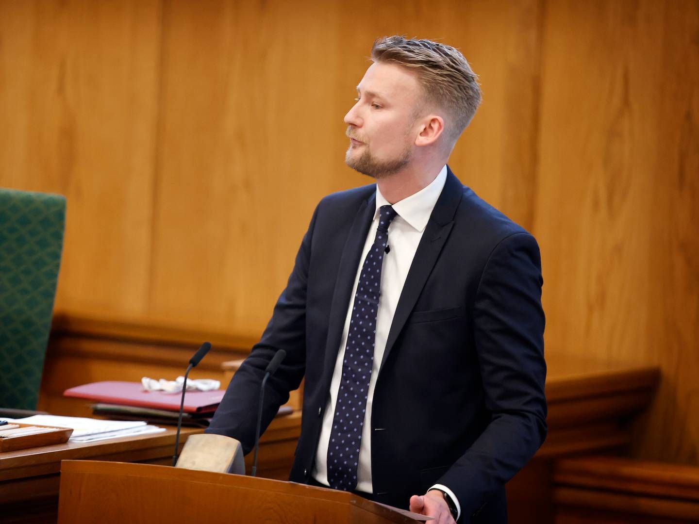 Dansk Folkepartis retsordfører Peter Kofod ønsker en afklaring på, hvornår regeringen og justitsminister Peter Hummelgaard er klar med en indsats mod det stigende antal butikstyverier. | Foto: Jens Dresling