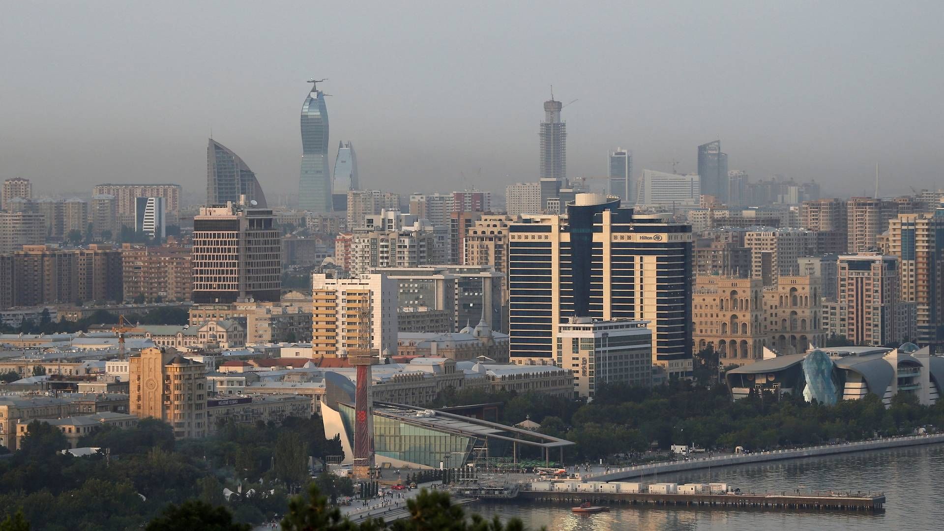 Baku, Aserbajdsjans hovedstad, kan meget vel komme til at danne ramme om næste års FN-klimatopmøde. | Foto: Maxim Shemetov