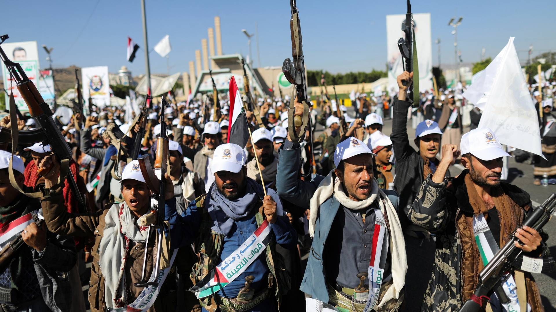 Den yemenitiske Houthi-milits står bag talrige angreb på handelsskibe i Det Røde Hav. Senest er et norsk tankskib truffet, bekræfter norsk ejer. | Foto: Khaled Abdullah/Reuters/Ritzau Scanpix