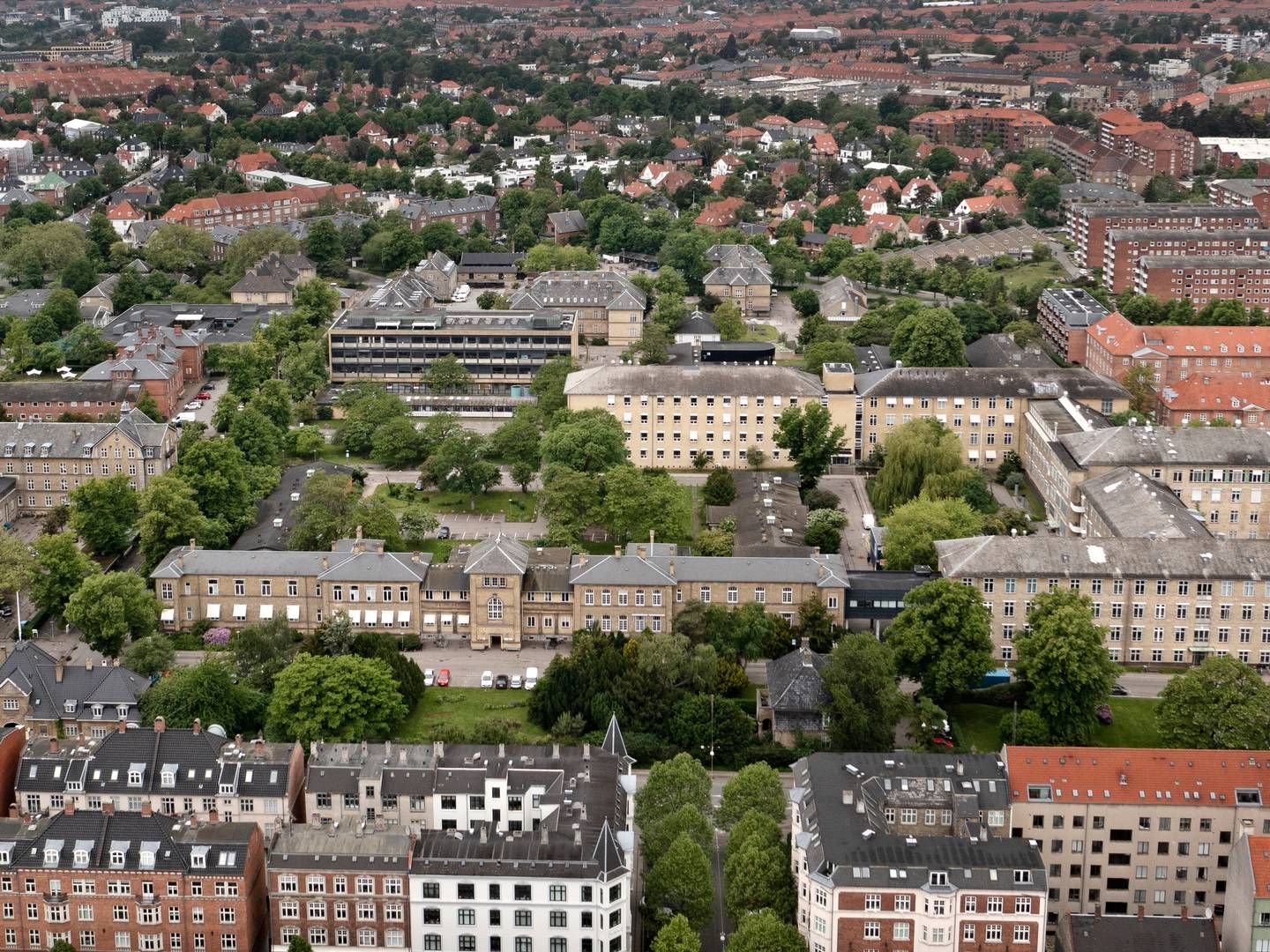 Dronefotoet viser Frederiksberg Hospital der i fremtiden skal udgøre et nyt boligkvarter i byen. | Foto: Jens Dresling