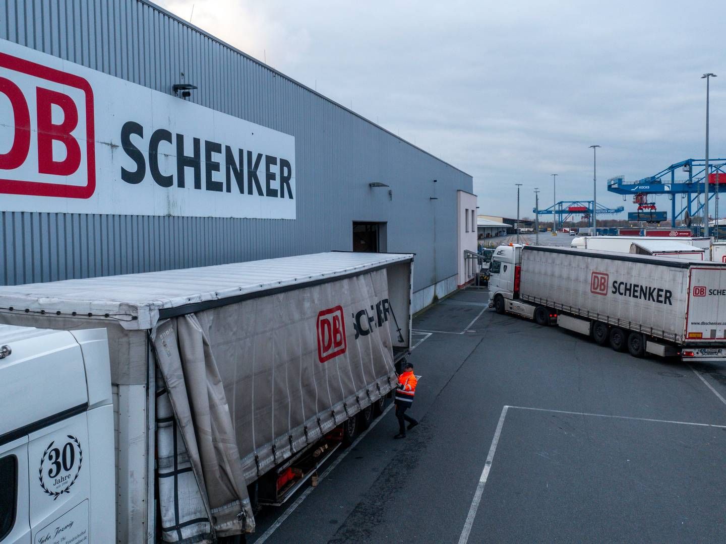 Den tyske regeringen skruer angiveligt op for hastigheden på salget af DB Schenker | Foto: Jens B'ttner/AP/Ritzau Scanpix