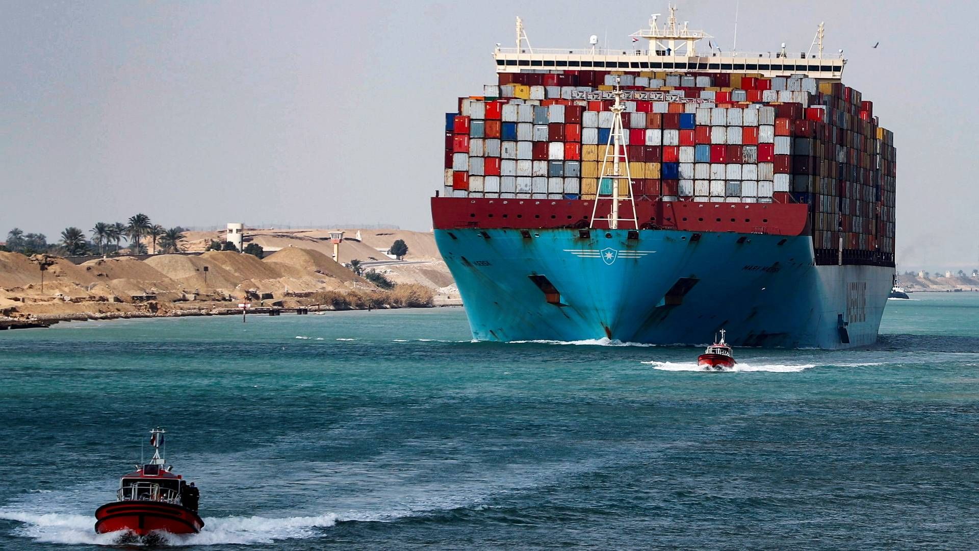 Mærsk og Hapag-Lloyd kommer ikke til at fortsætte gennem Suez-kanalen, før den amerikansk ledet koalition kan sikre sikkerheden fuldstændig, skriver de to rederier til ShippingWatch. | Foto: Mohamed Abd El Ghany/Reuters/Ritzau Scanpix