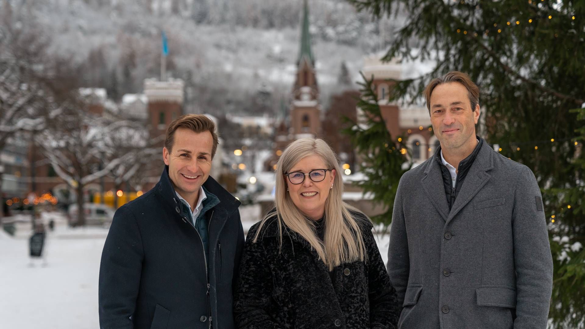 KJØPER: Usbl vokser og styrker satsningen i Drammensregionen. Fra venstre: Frode Bovim, Karianne Lund Gulbrandsen og Johan Bruun. | Foto: Erik Hannemann