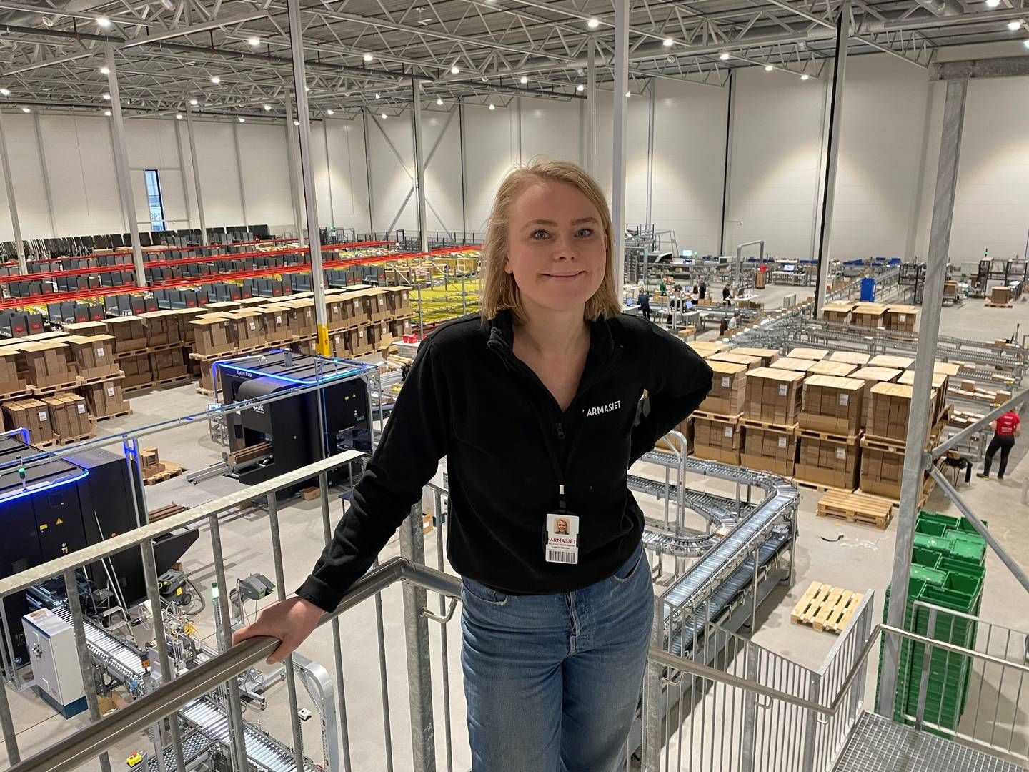 NYTT LAGER: Logistikkdirektør Ane Emilie Wisløff-Høgestøl i Farmasiet viste HandelsWatch selskapets nye lager i Vestby. | Foto: Vebjørn Storvik / HandelsWatch
