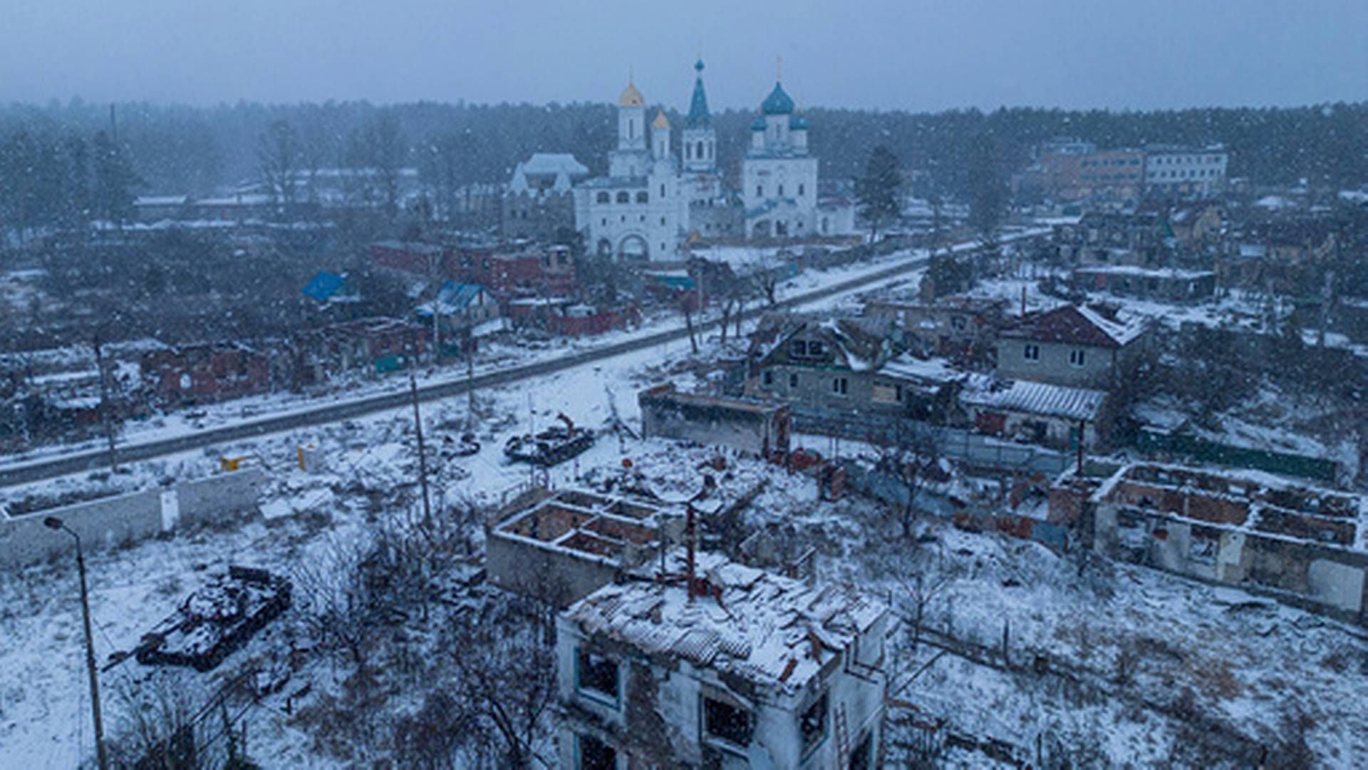 TYSK STØTTE: Forrige vinter forsøkte russiske styrker å legge press på Ukrainas befolkning med å gjennomføre luftangrep mot ukrainsk energiinfrastruktur. Bildet viser sentrumet av byen Svjatohirsk i Donetsk fylke som er fullstendig ødelagt som følge av krigen. | Foto: Jevhen Maloletka / AP / NTB