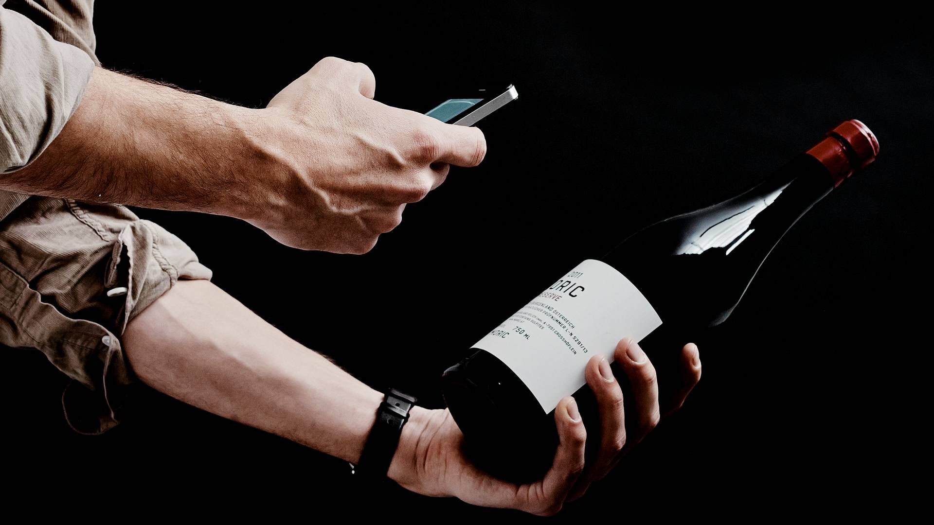 Vin-appen Vivinos brugere kan ved at scanne etiketten på vinflasker få mere information om den pågældende vin og oplysninger om, hvor den kan købes | Foto: Vivino / Pr