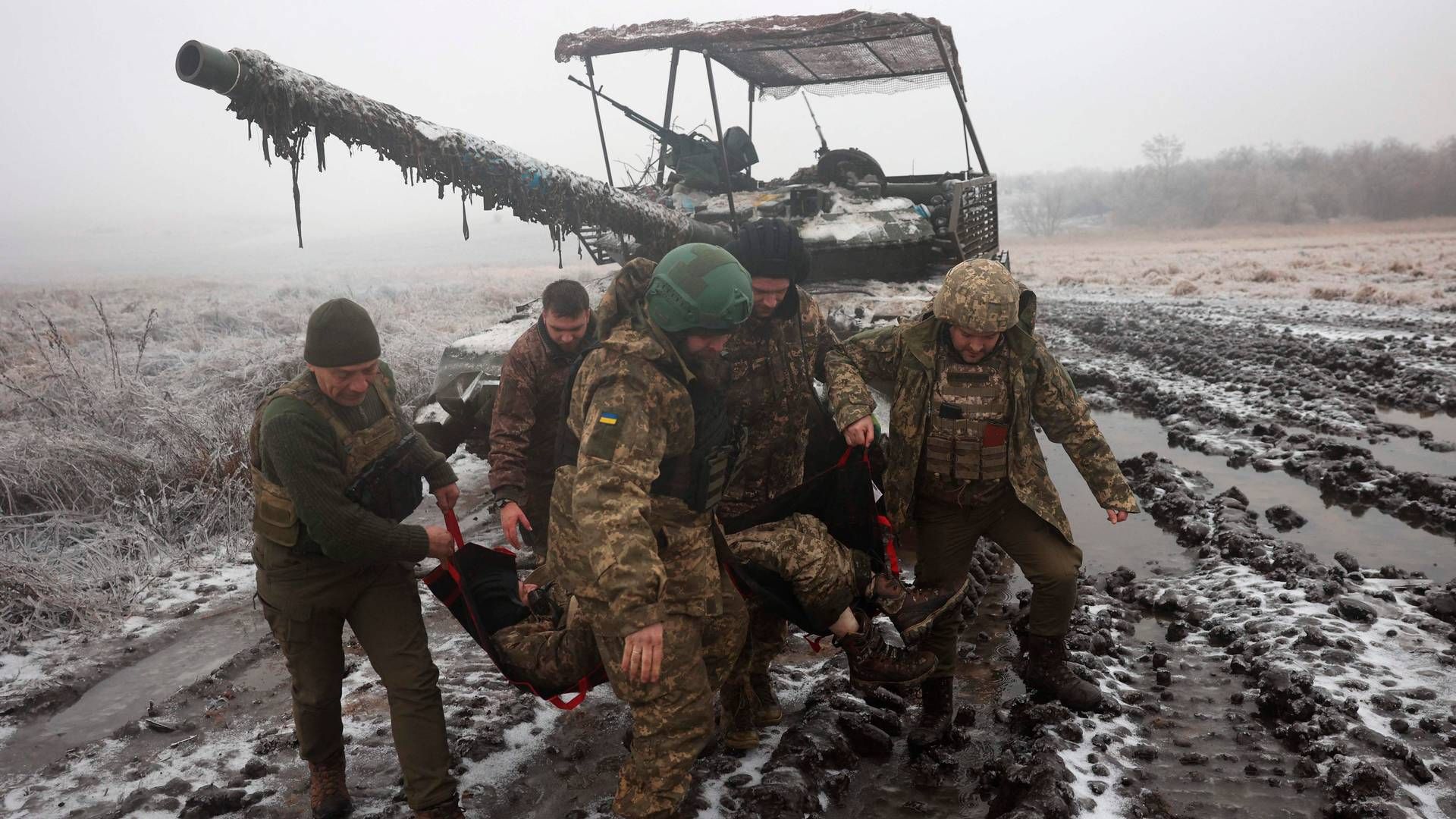 Ukrainske soldater under en øvelse ikke langt fra frontlinjen i Donetsk-regionen den 15. desember 2023. | Foto: Anatolii Stepanov