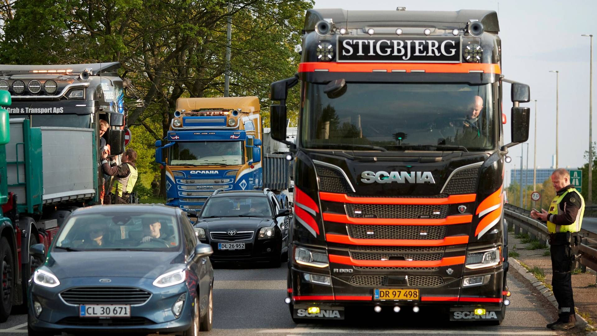 Ved at hægte en ekstra trailer bag på lastbilen kan man fragte mere gods og dermed spare en køretur og CO2-udledning. | Foto: Jens Dresling/Ritzau Scanpix