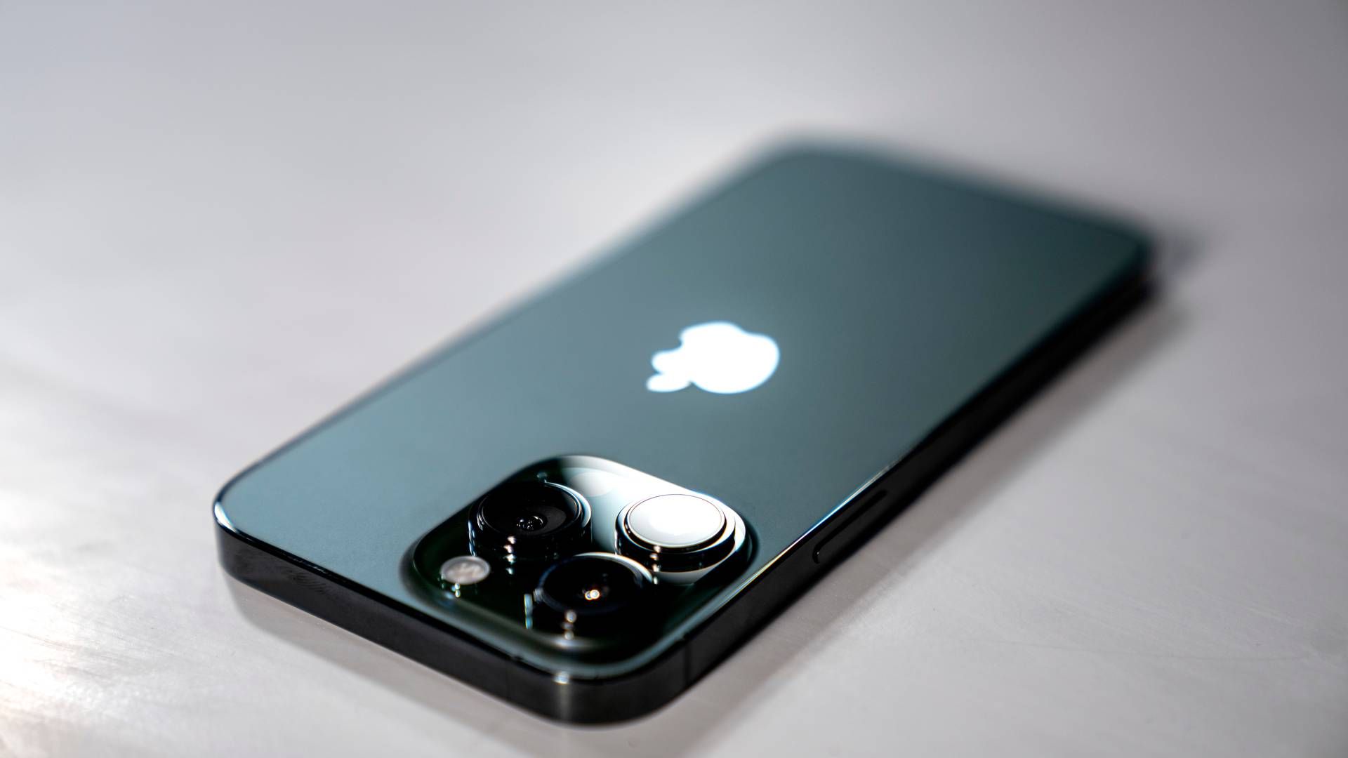 Det amerikanske selskabet Apple indtager top fem på liste over mobiltelefoner indleveret til genbrug. | Foto: Tariq Mikkel Khan