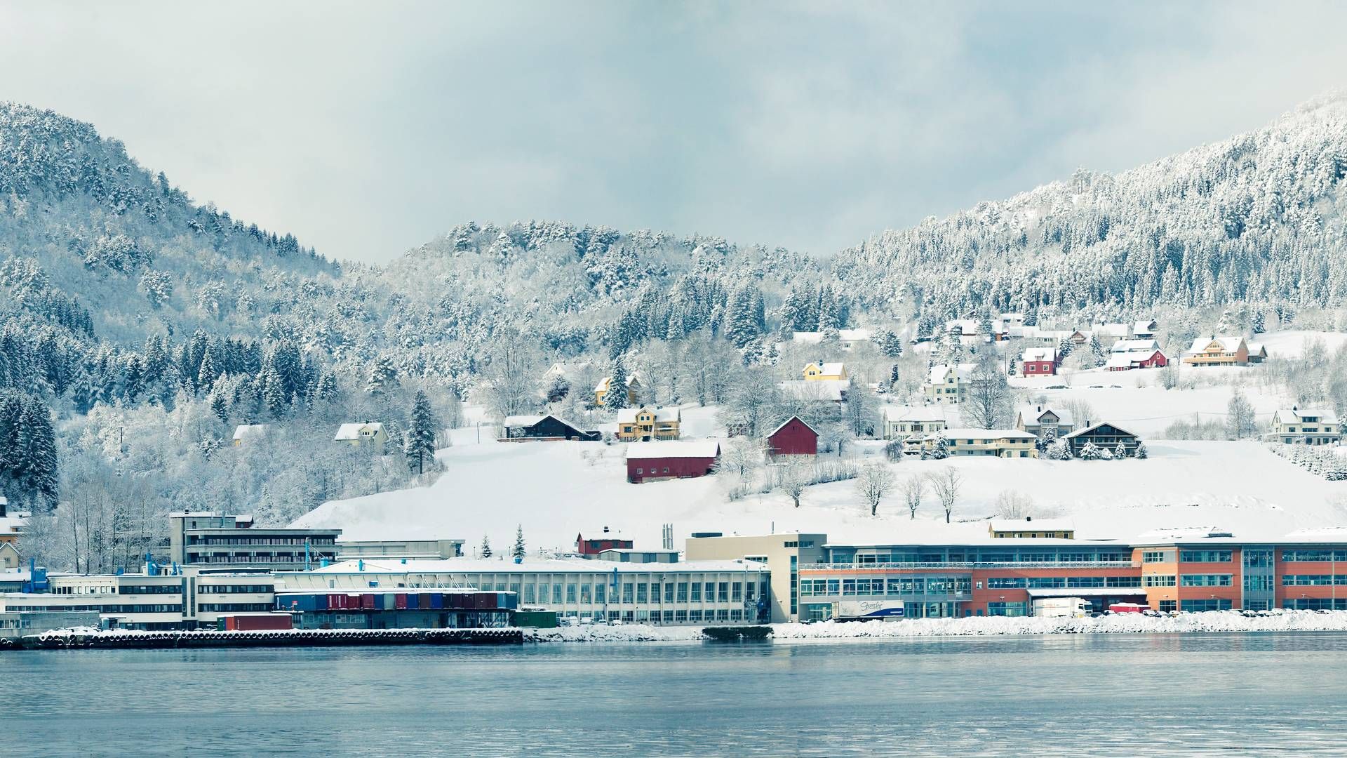 PERMITTERER: Ekornes merker lavere etterspørsel etter møbler, og må dermed permitterere ansatte ved produksjonsanlegg i Norge. | Foto: Ekornes