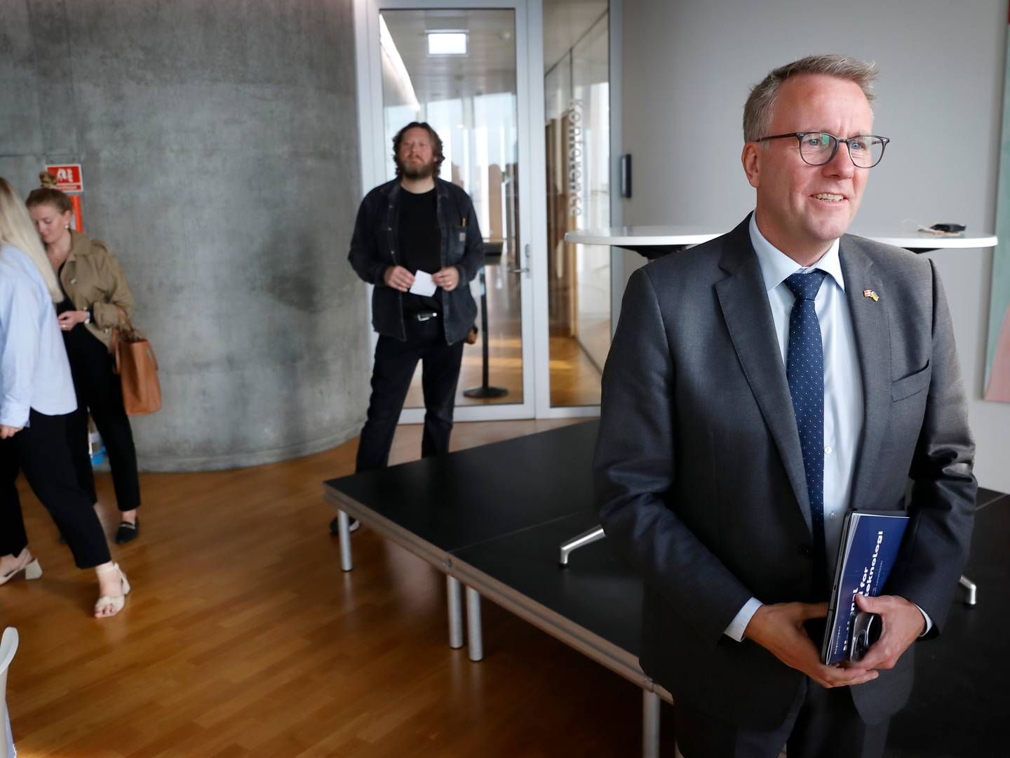 Erhvervsminister Morten Bødskov (S) har fremsat et lovforslag, der skal sænke kontantgrænsen. | Foto: Jens Dresling/Ritzau Scanpix