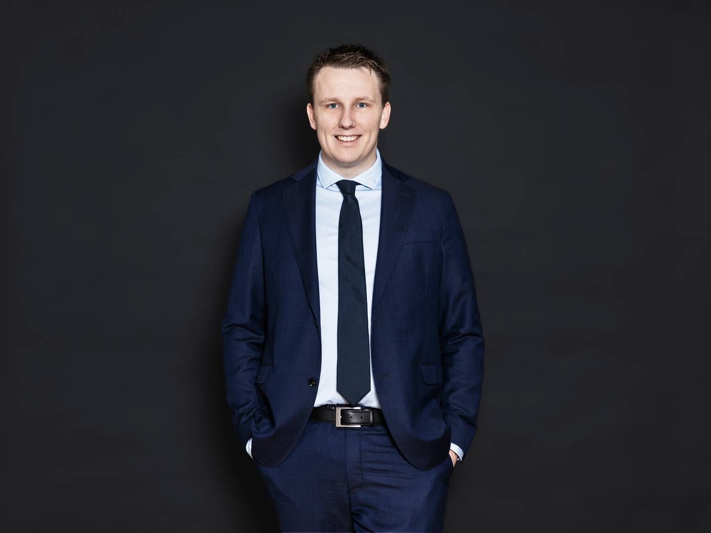 32-årige Mads Søby er ved årsskiftet indtrådt som medejer i Mehl & Schierbeck Advokater. Han arbejder primært med entrepriseret, erstatningsret, rådgiveransvar og fast ejendom i bred forstand. | Foto: Stine Heilmann