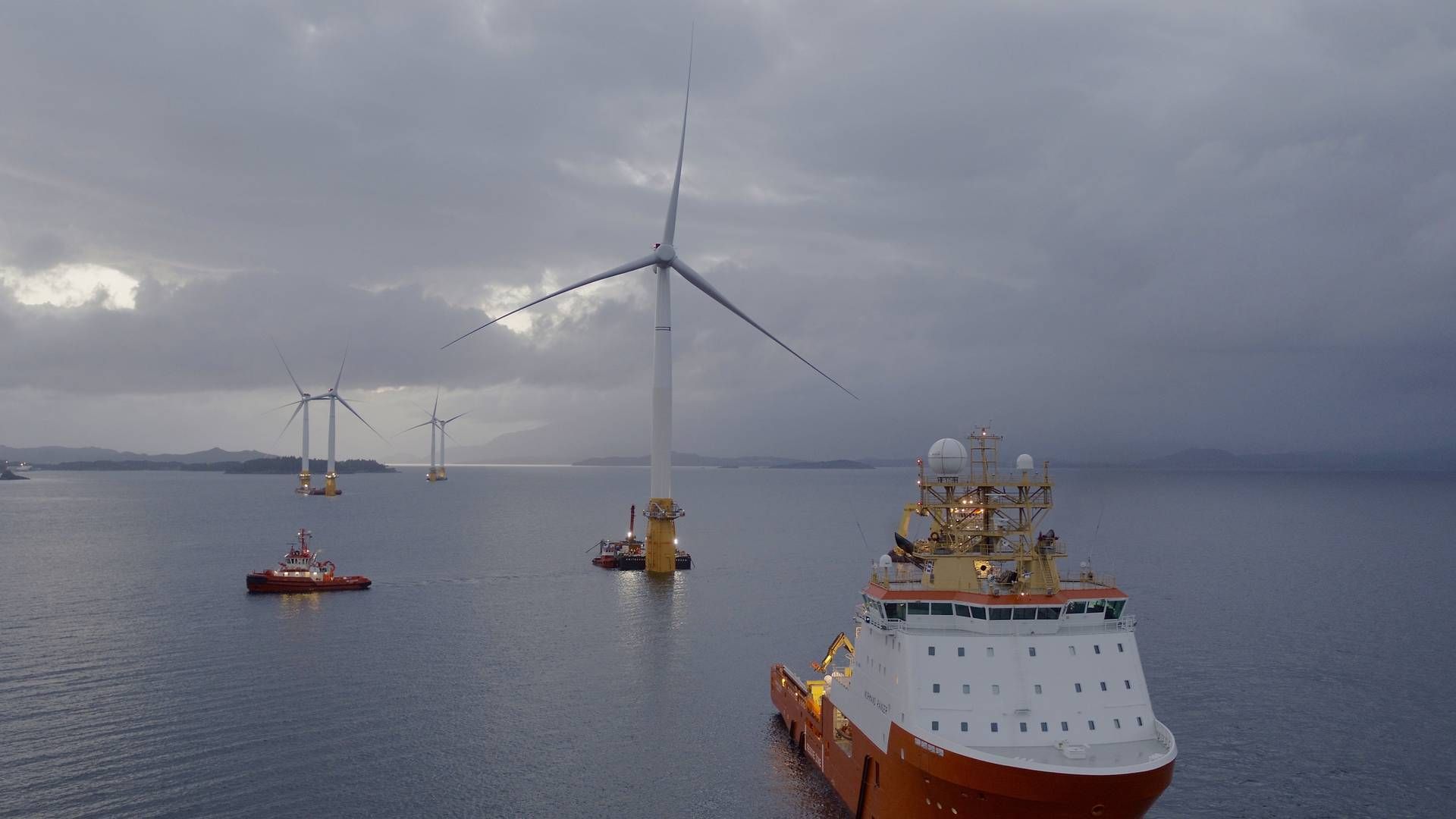 Samtlige turbiner fra verdens første flytende havvindpark, Hywind Scotland, må slepes til Norge for «tungt vedlikeholdsarbeid». | Foto: Equinor