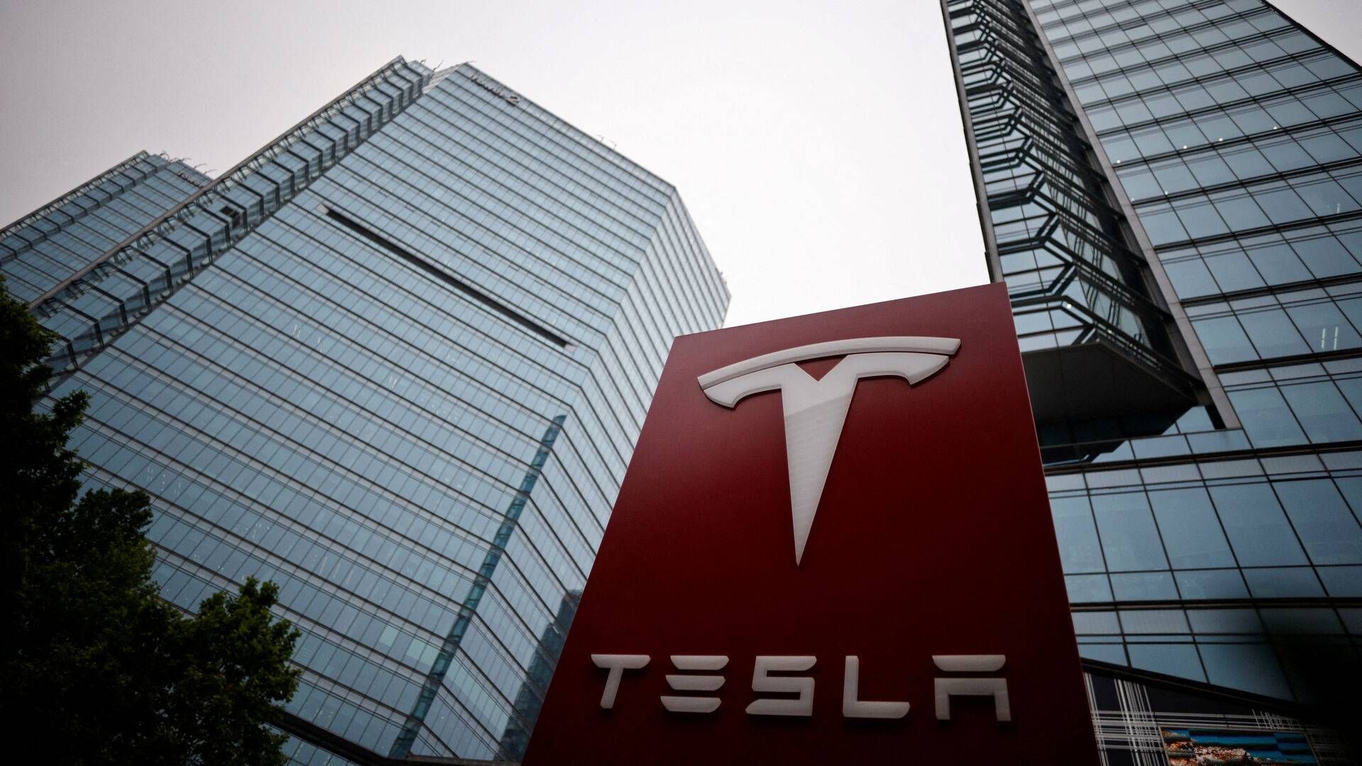 Dansk Metal vil nu forsøge at for en overenskomstaftale i hus med amerikanske Tesla, som skal gælde de danske værkstedsansatte. | Foto: Thomas Peter/Reuters/Ritzau Scanpix