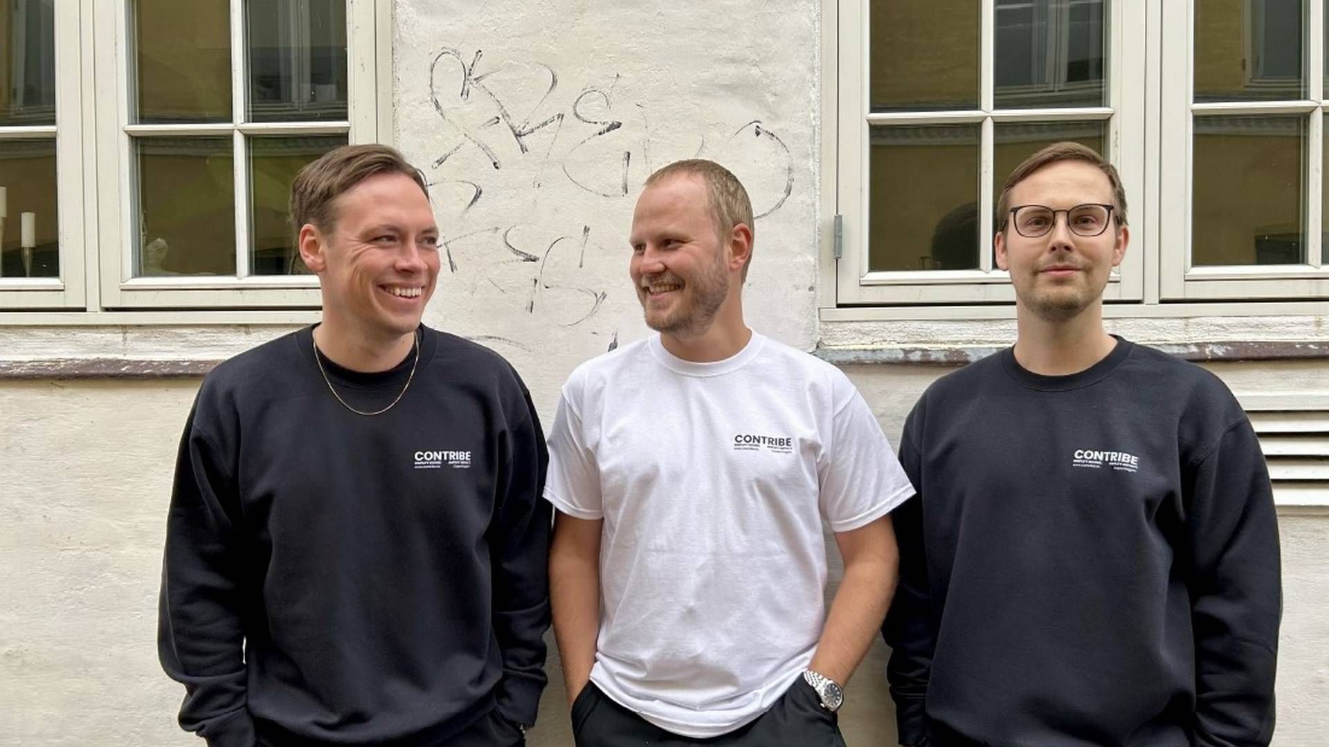 Contribe blev etableret i 2023 af (fra venstre) Christoffer Winther Bouet, Tobias Ørskov Madsen og Lasse Viggo Hensrik. De tre ejer til sammen langt hovedparten af firmaet. | Foto: PR