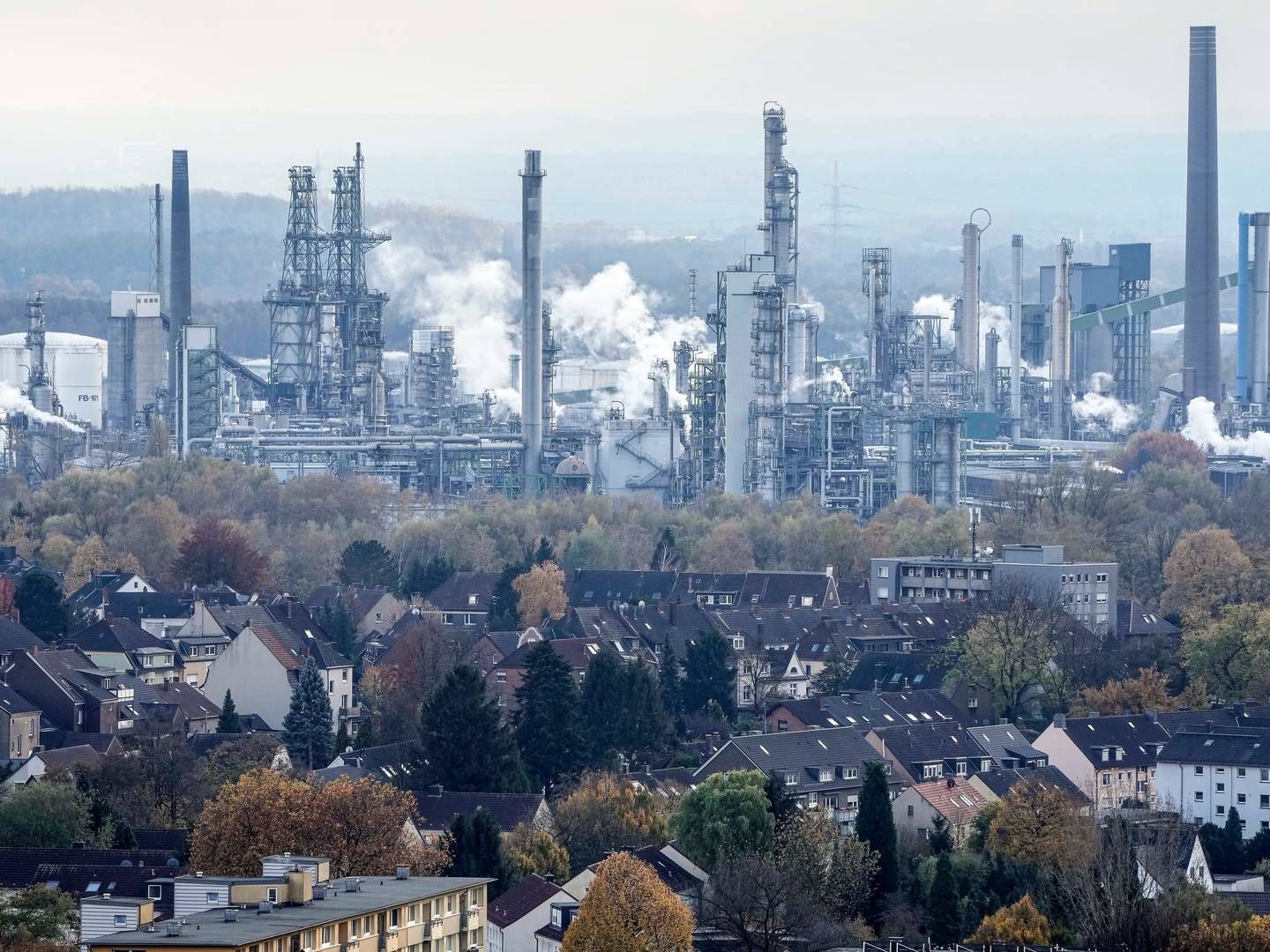 Her ses et BP olieraffinaderi i Gelsenkirchen i Tyskland. | Foto: Martin Meissner/AP/Ritzau Scanpix