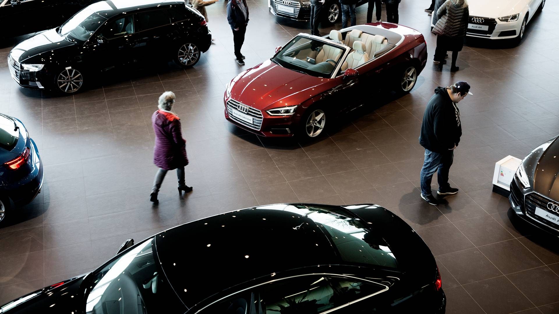 Bilforhandlerne har ved årets begyndelse for mange biler på lager. | Foto: Peter Hove Olesen/Politiken/Ritzau Scanpix