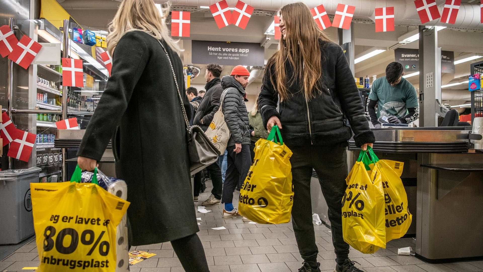 Ikke alle kunder er lige gode til at betale for varerne, før de fylder dem i poser og forlader supermarkedet. Og det er i stigende grad et problem, som dagligvarebutikkerne må forholde sig til. | Foto: Henning Hjorth