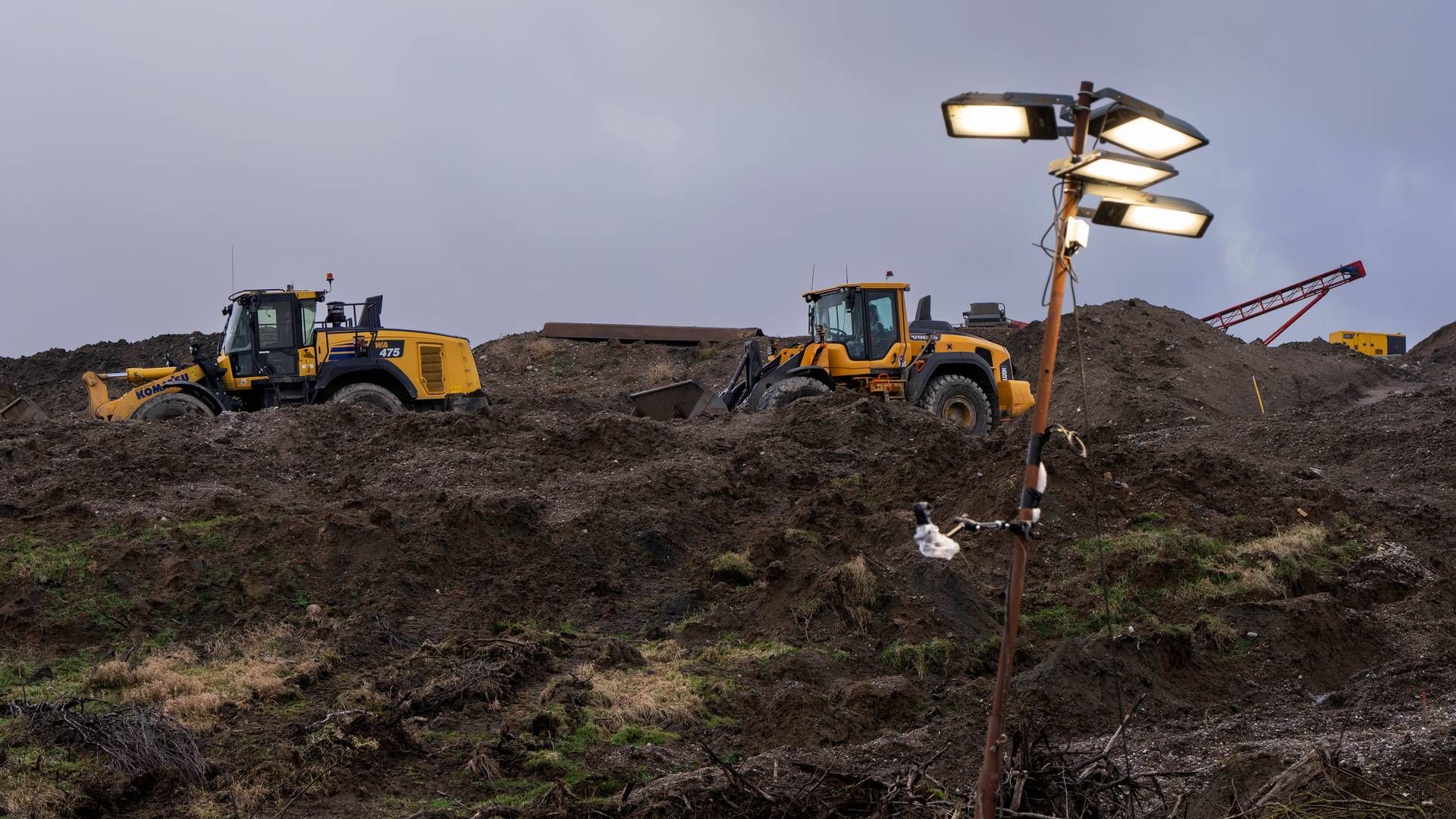 Et jordskred fra Nordic Waste truer landsbyen Ølst, og det har ført til massiv kritik af selskabet og USTC-koncernen. | Foto: Bo Amstrup/Ritzau Scanpix