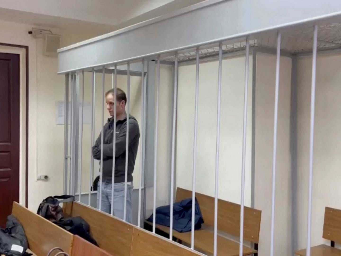 Evan Gershkovich, korrespondent for Wall Street Journal, har været varetægtsfængslet, siden han blev anholdt i Rusland i marts 2023. | Foto: Moscow City Court/Reuters/Ritzau Scanpix