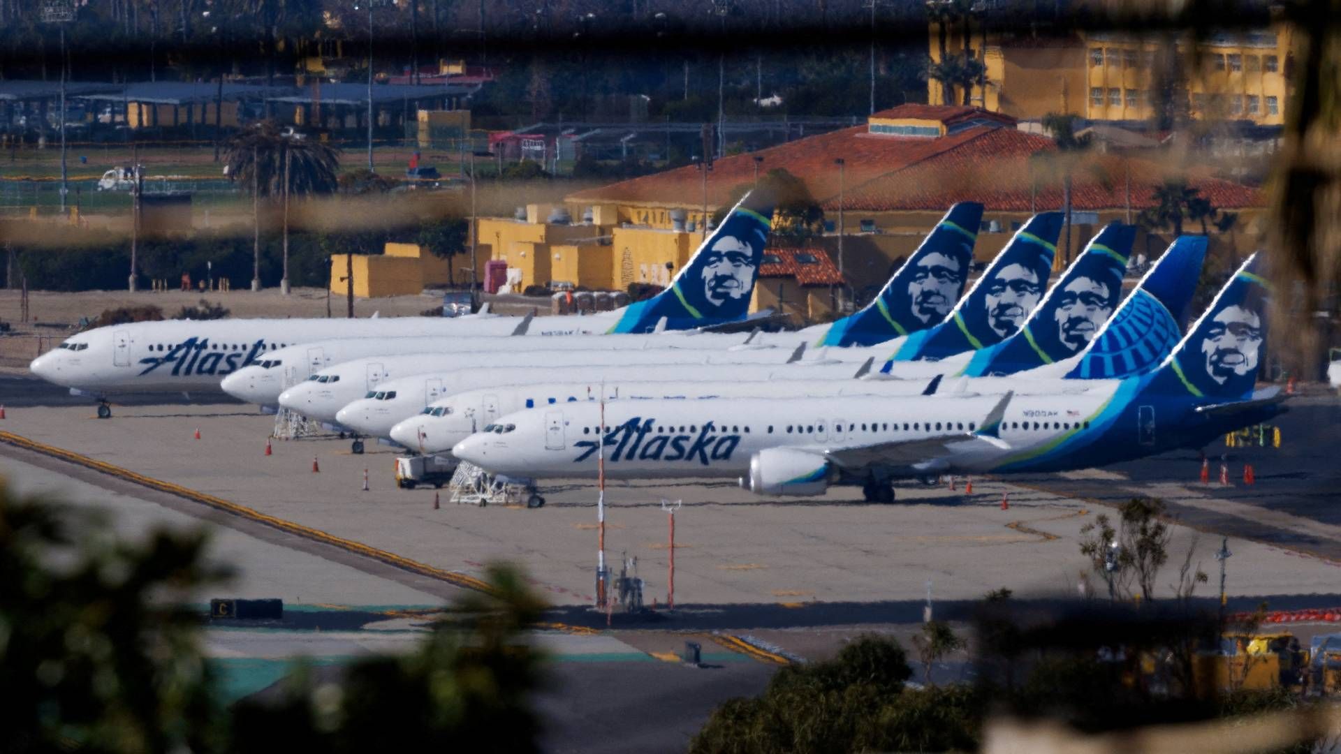 Det var et af Alaska Airlines' fly, der viste sig at have en alvorlig fejl under en flyvning. Siden uheldet har i alt 171 Boeing 737 Max 9-fly haft forbud mod at flyve i amerikansk luftrum.