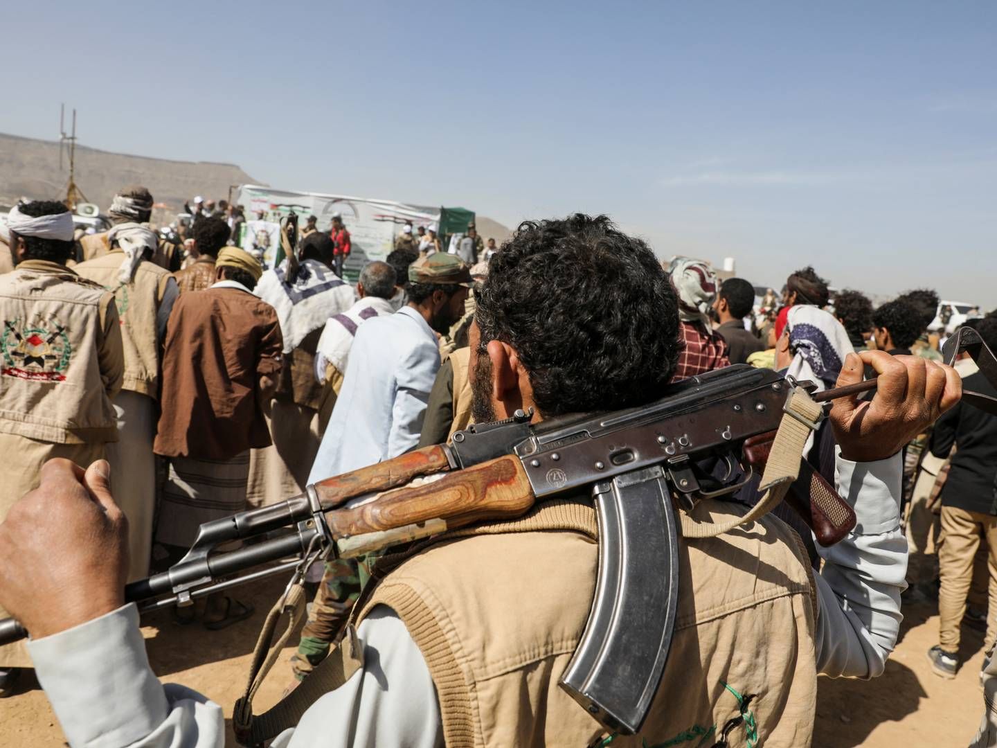 Medlemmer af den yemenitiske Houthi-bevægelse, der angriber handelsskibe som svar på Israels invasion af Gazastriben. | Foto: Khaled Abdullah/Reuters/Ritzau Scanpix