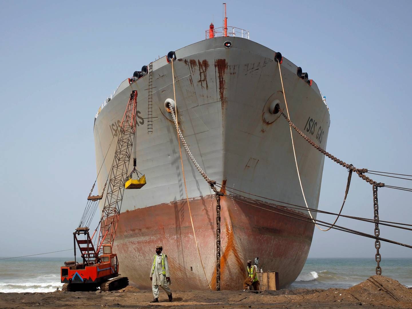 Arkivfoto. 85 pct. af verdens skibe, som sendes til skrot, ender på beaching-værfter i Indien, Pakistan og Bangladesh. | Foto: Akhtar Soomro/Reuters/Ritzau Scanpix