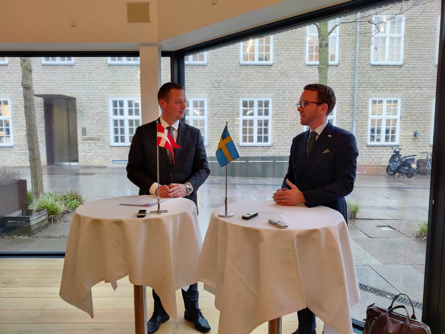 Den danske transportminister Thomas Danielsen og den svenske infrastrukturminister Andreas Carlson. | Foto: Anja Hauge