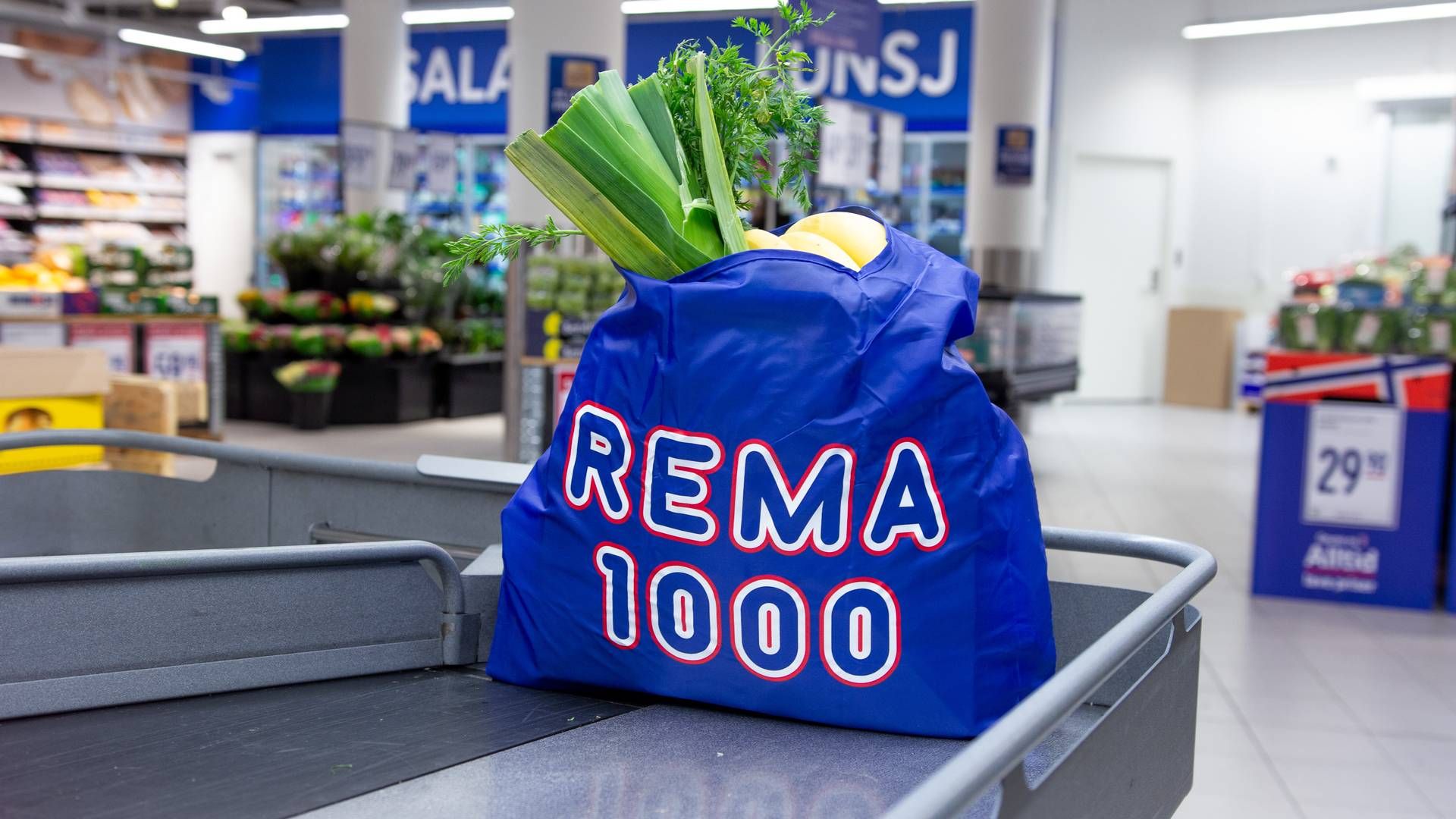 Rema 1000 skiller seg ut fra sine to store konkurrenter, viser Konkurransetilsynets dagligvarerapport for 2023. | Foto: Rema 1000