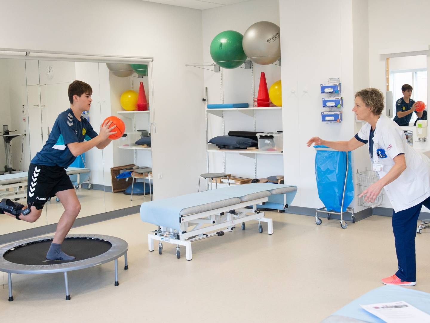 Fysioterapi er en del af pakken i Akademikerpensions nye sundhedsordning. Genrebillede fra Aarhus Universitetshospital i Skejby. | Foto: Stine Rasmussen