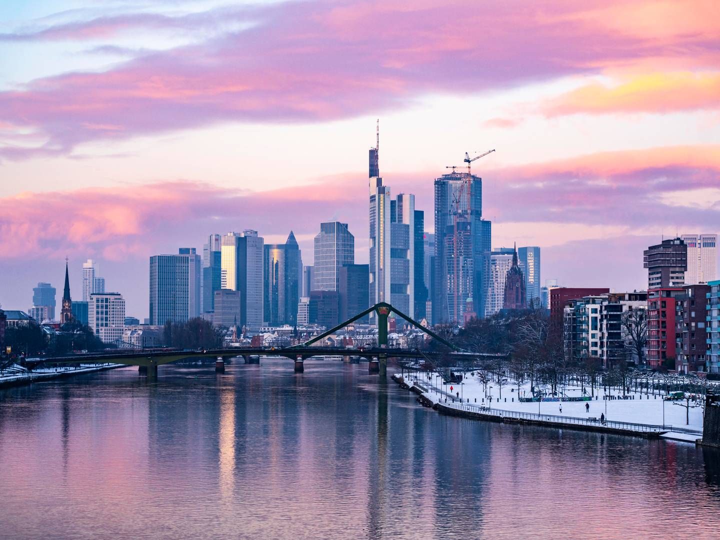 Die Frankfurter Skyline. | Foto: picture alliance / Jochen Tack