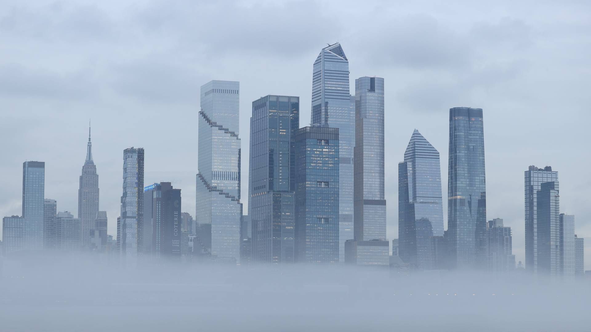 New York im morgendlichen Nebel | Foto: picture alliance / Anadolu | Lokman Vural Elibol