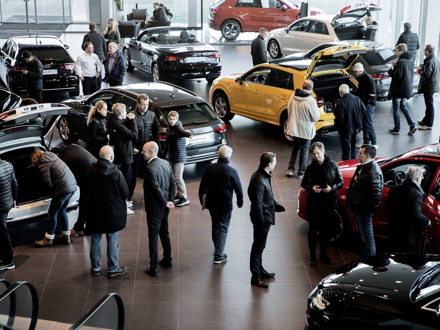 Ud af det blå sænkede Tesla den 13. januar 2023 priserne på flere bilmodeller. Det blev startskuddet til et historisk bilår med konstante prisfald på både nye og brugte biler. | Foto: Peter Hove Olesen/Politiken/Ritzau Scanpix