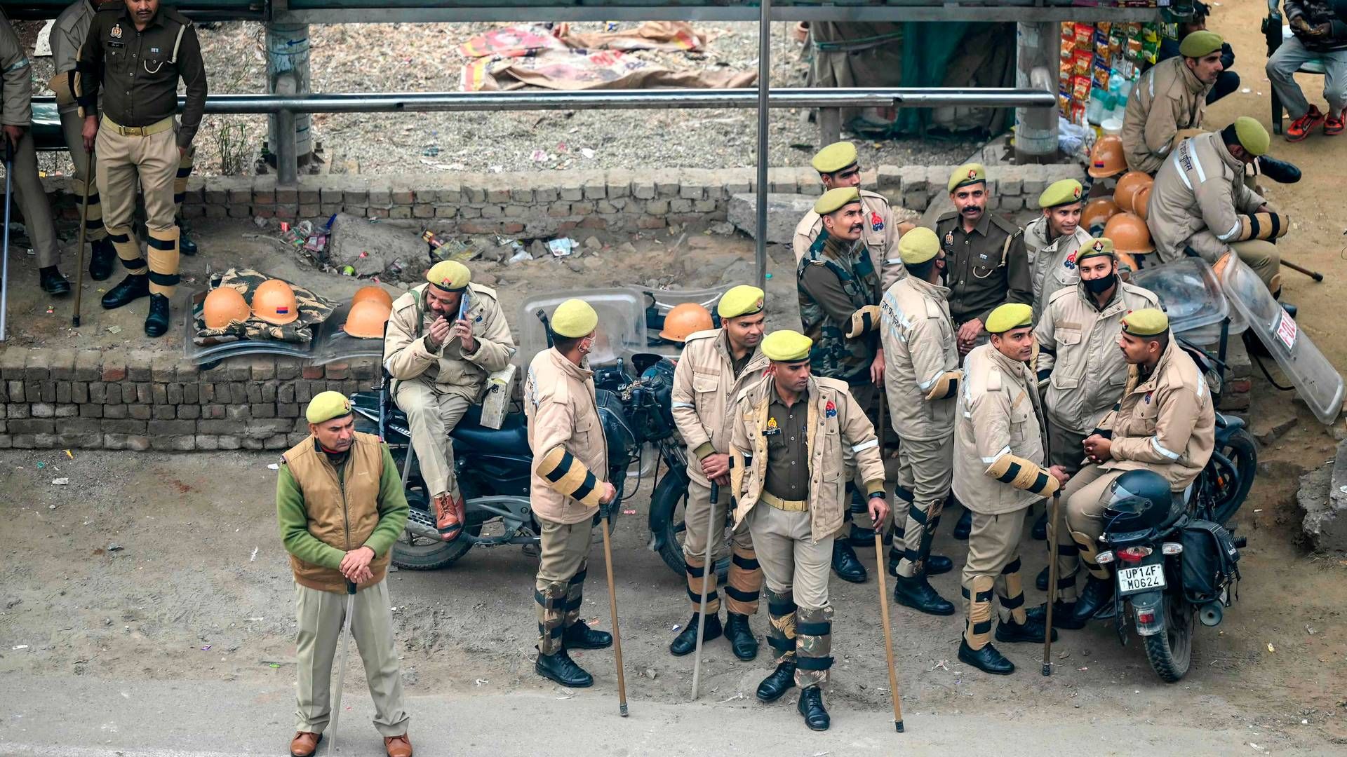 Sikkerhedspersonale forbereder sig på landmandsprotester i New Delhi den 13. februar. | Foto: Sajjad Hussain/AFP/Ritzau Scanpix