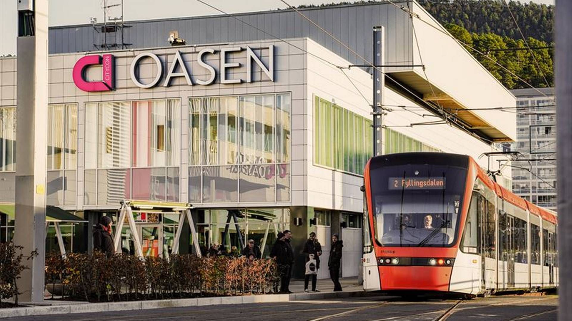 Bybanen forbi Oasen får mye av æren for økt besøk og omsetning. | Foto: Citycon
