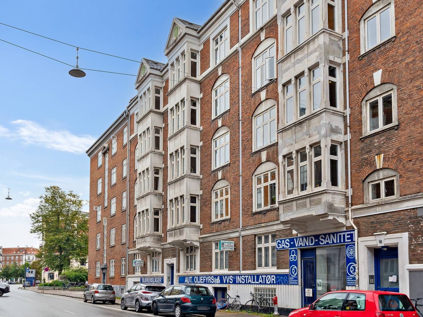 En 1.232 kvadratmeter stor boligudlejningsejendom på Ny Carlsberg Vej på Vesterbro i København er en af de i alt syv OMK-ejendomme i den netop handlede boligudlejningsportefølje. | Foto: PR / Nordicals