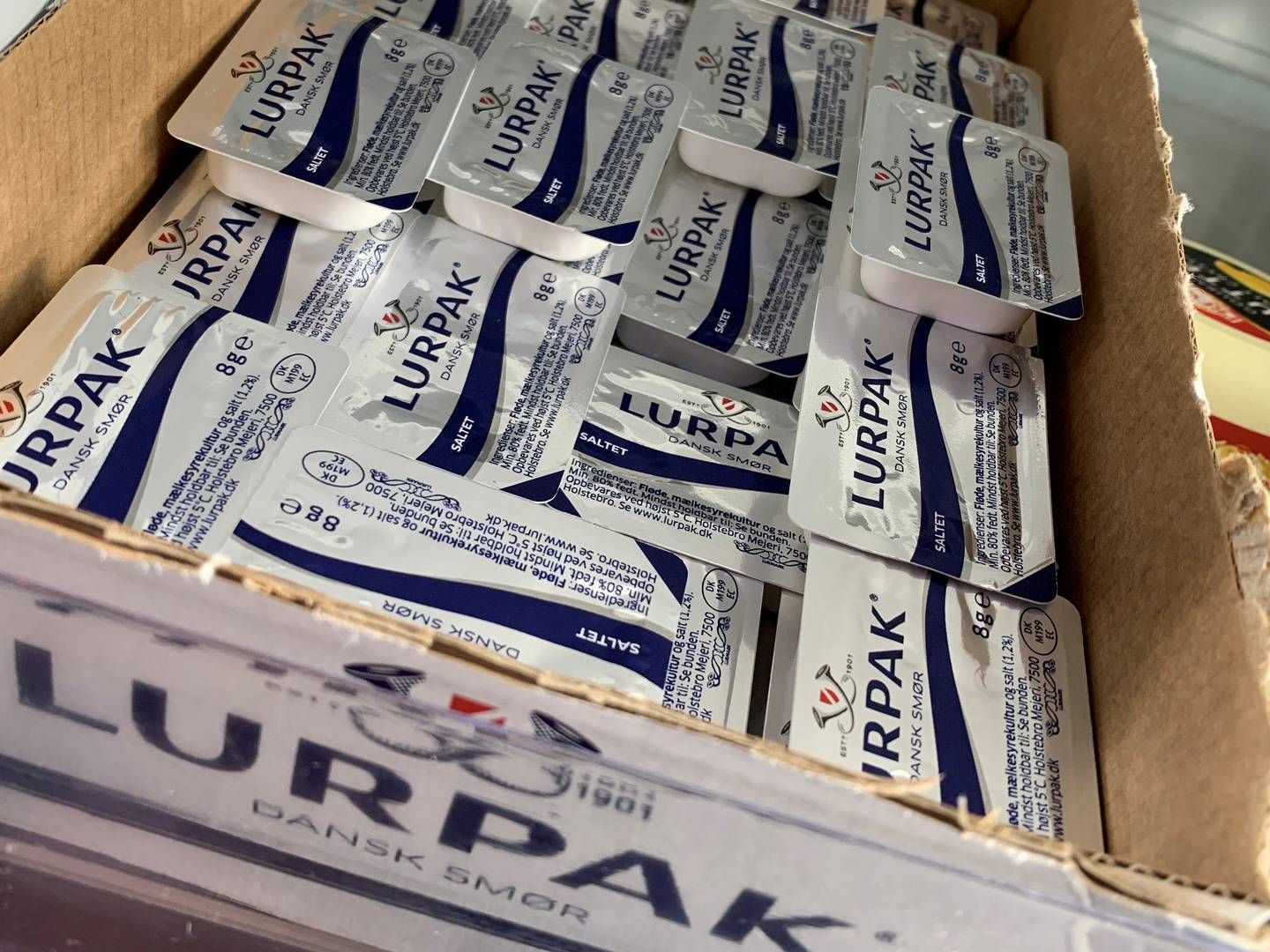 Forbrugerne er på vej tilbage mod de dyrere Arla-produkter som Lurpak-smørret efter at have søgt mod discount i første del af 2023. | Foto: Jacob Gronholt-Pedersen/Reuters/Ritzau Scanpix